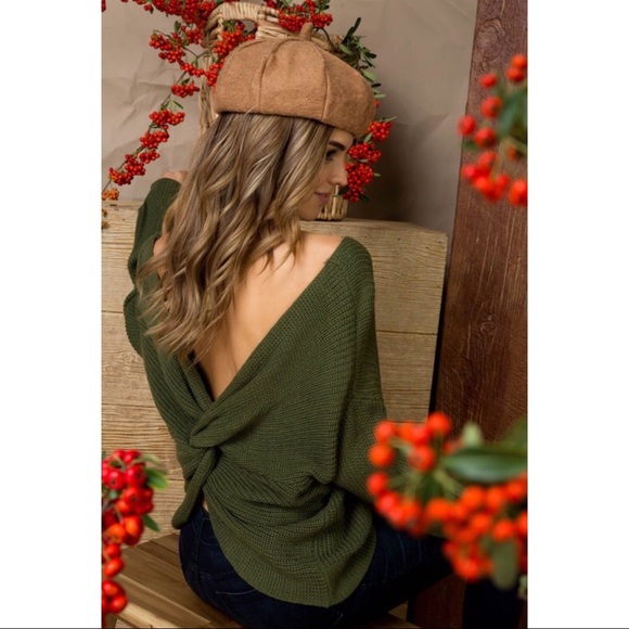 🌻 Blooming Beautiful Twist Sweater - Picture 6 of 6